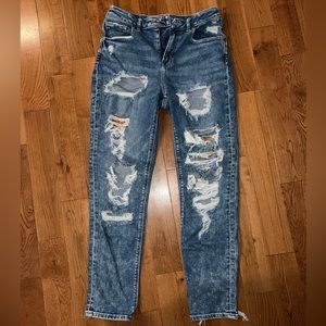 AE Stretch Mom Jeans- Size 2.